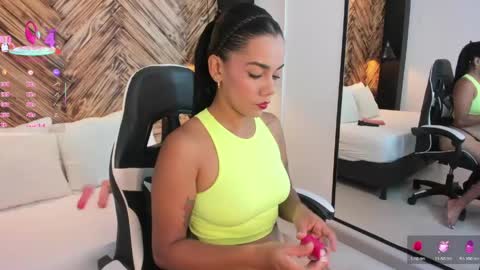 D A N A  online show from April 2026 12:20:02 PM