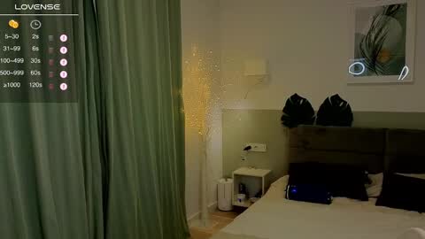 Dana online show from March 2025 07:06:02 PM