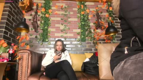 Snapshot of danaandthamaraangels chatting on December 2024 10:45:02 PM online show from December 2024 10:45:02 PM