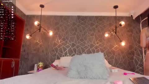 Snapshot of danaandthamaraangels chatting on September 2025 08:19:01 PM online show from September 2025 08:19:01 PM