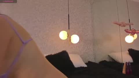 Snapshot of danaandthamaraangels chatting on September 2025 08:34:02 PM online show from September 2025 08:34:02 PM