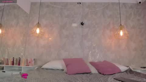 Snapshot of danaandthamaraangels chatting on November 2025 08:53:01 PM online show from November 2025 08:53:01 PM