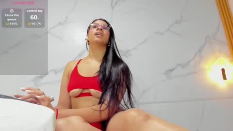 Danae Luxe online show from November 2025 08:09:01 PM