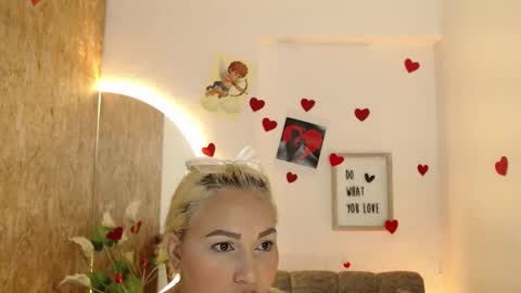 danalaleska online show from November 2025 05:32:02 AM