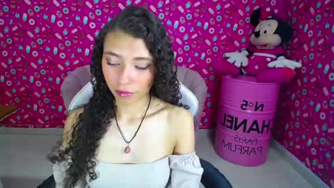 Danatella  online show from February 2025 04:58:02 PM