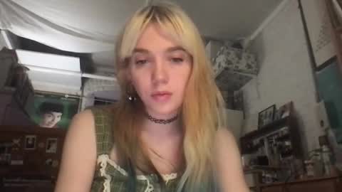 Snapshot of danceissexisbeauty2 chatting on November 2025 02:17:02 AM Your submissive patient online show from November 2025 02:17:02 AM