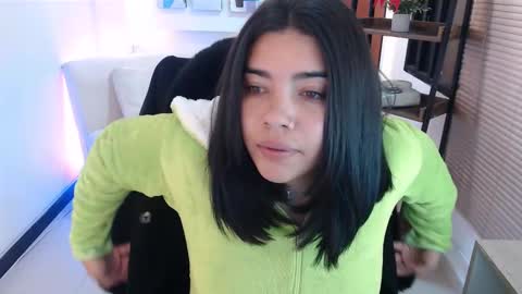 Veronica online show from December 2025 10:33:01 AM