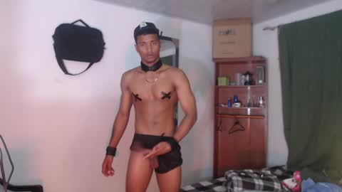 Snapshot of dani_brown19 chatting on May 2026 04:07:01 AM dani_brown19 online show from May 2026 04:07:01 AM
