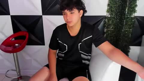 dani_cumboy online show from October 2025 02:29:01 PM