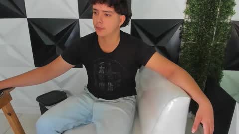 dani_cumboy online show from November 2025 01:46:02 PM