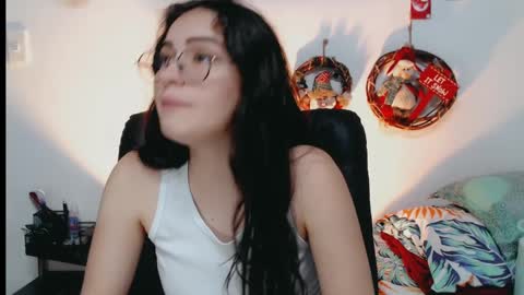 dani y jocelyn online show from December 2024 09:50:01 PM