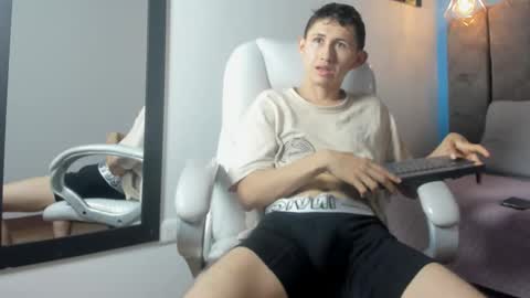 Thiago online show from February 2026 07:41:01 PM