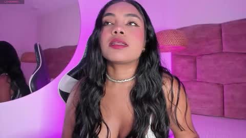   online show from December 2025 02:43:02 AM