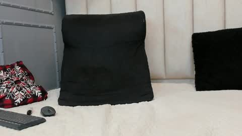 JANE  online show from December 2024 11:05:01 PM