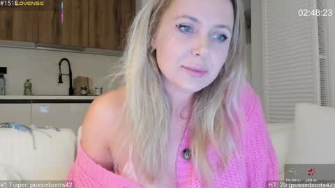 daniangel_web online show from April 2026 05:51:01 PM