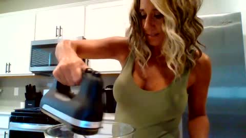 Snapshot of danibrass1 chatting on June 2026 01:04:02 PM DaniBrass1 online show from June 2026 01:04:02 PM