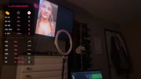 Snapshot of danidragon69 chatting on January 2025 10:19:01 AM Dani Dragon online show from January 2025 10:19:01 AM