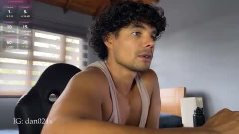 Snapshot of daniel0910s chatting on December 2025 09:10:02 PM Daniel online show from December 2025 09:10:02 PM