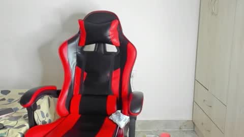 DANIEL online show from November 2025 04:52:01 PM