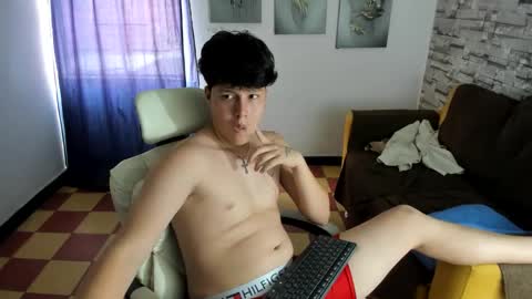 daniel_leon_c online show from May 2026 06:27:01 PM