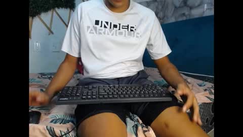 daniel_velez26 online show from November 2025 04:06:02 PM