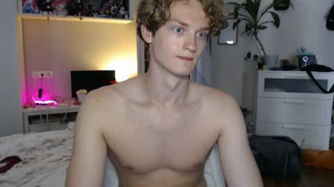 Snapshot of daniel_yumm chatting on June 2026 10:56:02 AM Daniel online show from June 2026 10:56:02 AM