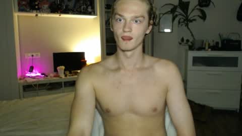 Snapshot of daniel_yumm chatting on July 2026 08:44:02 PM Daniel online show from July 2026 08:44:02 PM