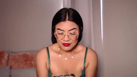 Lucia online show from November 2025 06:34:02 PM