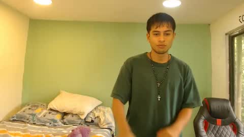 danielitopapii online show from April 2026 08:31:01 PM