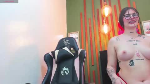 Snapshot of daniella_wild chatting on February 2025 09:42:02 PM daniella online show from February 2025 09:42:02 PM