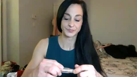 daniellbisous online show from December 2025 04:41:04 AM