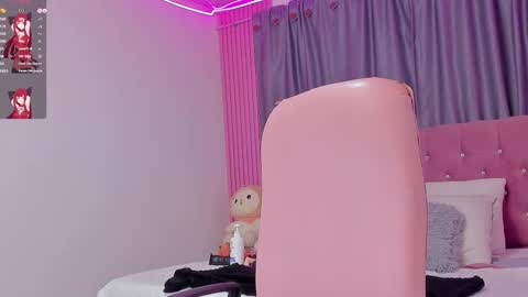 Danielle online show from September 2025 07:08:01 AM