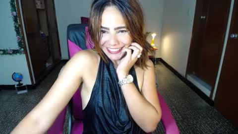 Angie online show from December 2024 05:19:01 PM