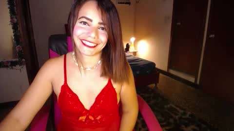 Snapshot of danielle_rose_ chatting on February 2026 05:31:01 PM Angie online show from February 2026 05:31:01 PM