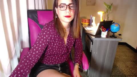 Snapshot of danielle_rose_ chatting on April 2026 04:04:02 PM Angie online show from April 2026 04:04:02 PM