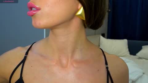 Danielle online show from November 2025 11:09:01 PM