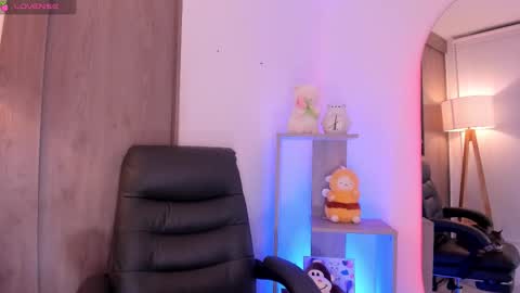 Danielle Rose online show from November 2025 11:02:01 PM