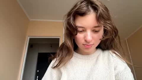 Mia online show from November 2025 07:20:01 AM