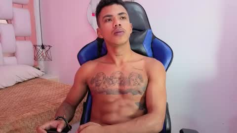 JUAN online show from November 2025 06:02:01 PM