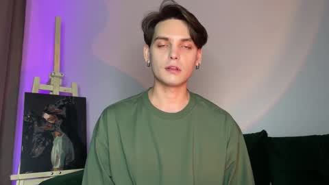 danieltuckerr online show from October 2025 04:52:01 PM