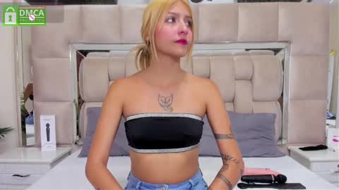 DANIELA online show from November 2025 12:49:02 PM