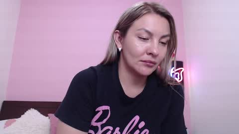 K A R O L online show from February 2025 01:34:01 AM