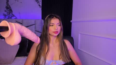 Dani Phonenix online show from February 2025 07:10:02 PM