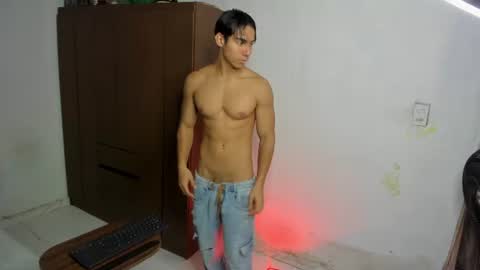 Snapshot of danisus chatting on June 2026 12:40:02 PM Danisus online show from June 2026 12:40:02 PM