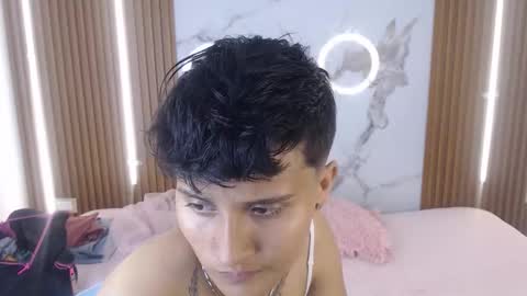 Danniela y Victoria online show from March 2026 08:03:01 PM