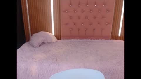Snapshot of dann_jell chatting on May 2026 06:38:01 PM Danniela y Victoria online show from May 2026 06:38:01 PM
