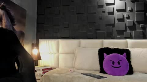 Dann saenz online show from February 2025 12:00:02 AM