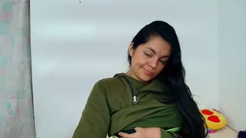 Snapshot of danna_1111 chatting on November 2025 02:50:01 PM danna online show from November 2025 02:50:01 PM