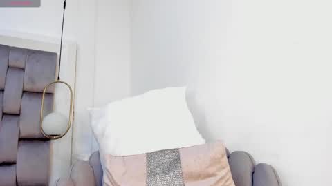 Snapshot of danna__ortiz chatting on February 2025 02:35:02 PM Danna online show from February 2025 02:35:02 PM