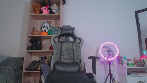 Snapshot of danna_bella2 chatting on May 2026 08:04:02 PM danna isabella online show from May 2026 08:04:02 PM